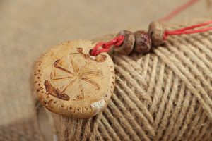 Знаки зодиака, которые чаще всего влюбляются с первого взгляда