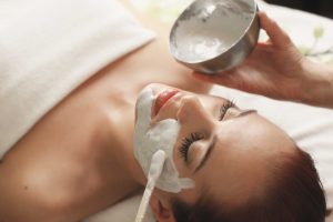 Уход за кожей лица после 30