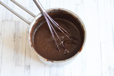 Домашний шоколад из какао и молока