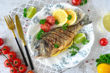 Дорадо на сковороде гриль