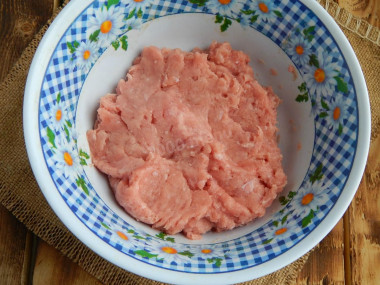 Фрикадельки в томатном соусе на сковороде