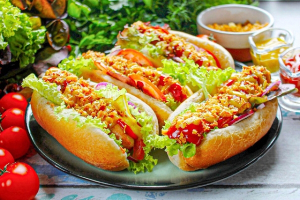 Хот дог в домашних условиях в булочке с сосиской