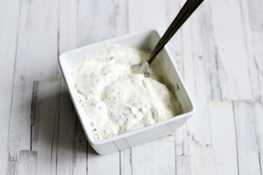 Кабачки жареные на сковороде с чесноком