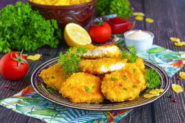 Курица в панировке на сковороде