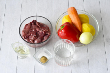 Куриная печень в горшочках в духовке