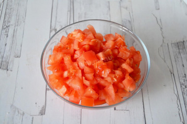 Макароны с помидорами на сковороде