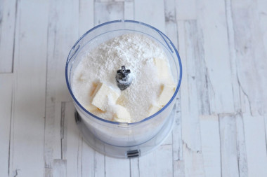 Насыпной пирог с творогом и яблоками в духовке