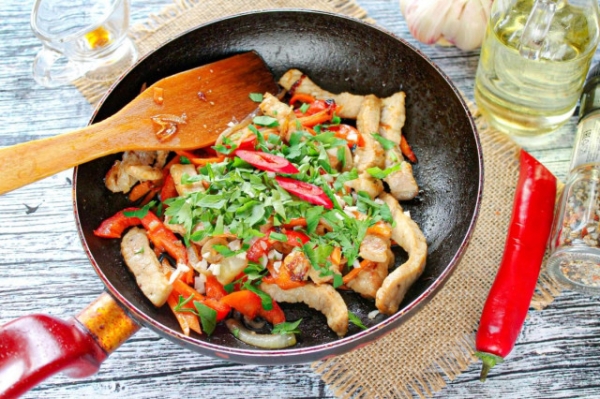 Острое мясо с овощами