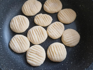 Печенье на сметане на сковороде