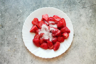 Пюре клубничное