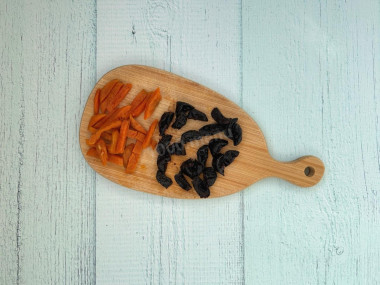 Плов с курагой и черносливом