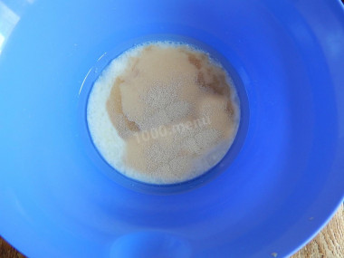 Пышные дрожжевые пирожки в духовке