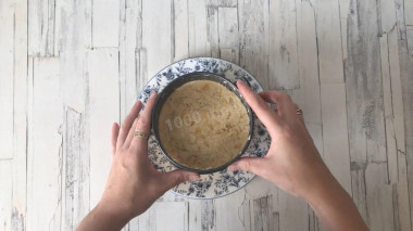 Салат ананасы с сыром и чесноком