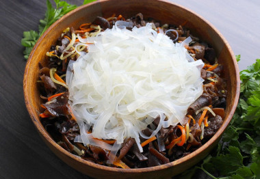 Салат из китайских древесных грибов