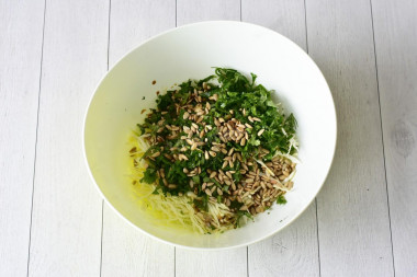 Салат капуста с соевым соусом