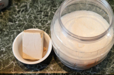 Самогон из сахара и дрожжей