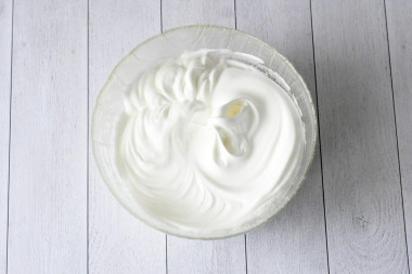 Шоколадный пирог с вишней