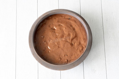 Шоколадный пирог с вишней