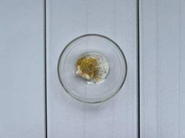 Скумбрия с майонезом и луком в духовке