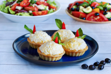 Тарталетки с яйцом и сыром