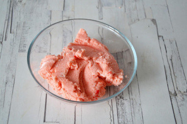 Тарталетки с сыром и чесноком с крабовыми палочками