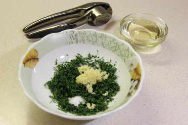 Украинские пампушки с чесноком к борщу в духовке на дрожжах