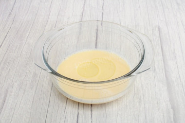 Заливной пирог с курицей и грибами