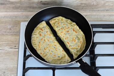 Азербайджанские кутабы с зеленью