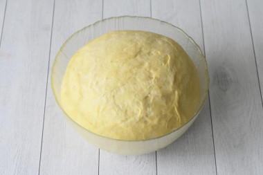 Булочки с повидлом из дрожжевого теста в духовке