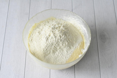 Булочки с повидлом из дрожжевого теста в духовке