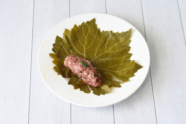 Долма армянская в виноградных листьях