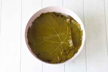 Долма армянская в виноградных листьях