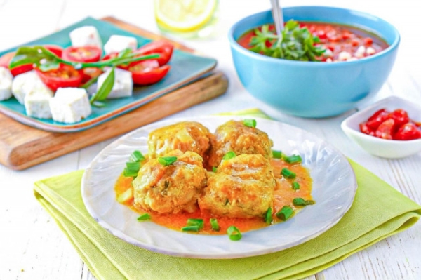 Фрикадельки с подливкой на сковороде