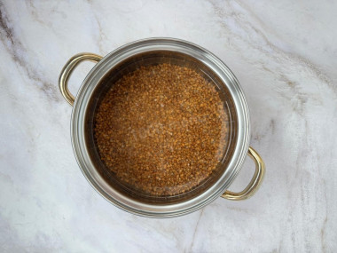 Гречка с яйцом на сковороде