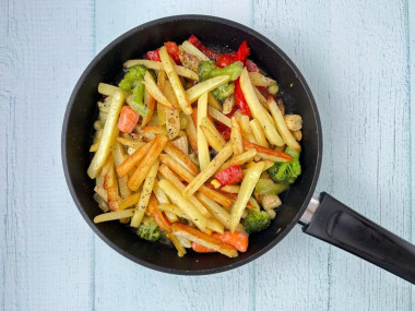 Картошка с замороженными овощами