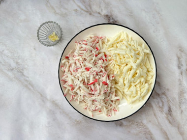 Котлеты из крабовых палочек с сыром