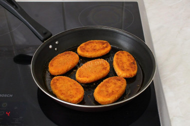 Котлеты из моркови с сыром