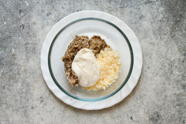 Куриные отбивные с грибами в духовке