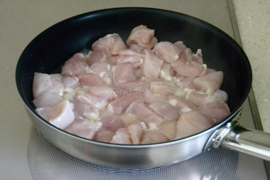 Овощное рагу с куриной грудкой и болгарским перцем