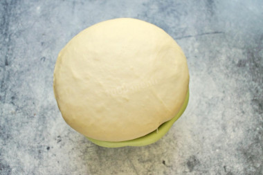 Пирожки с клубникой в духовке