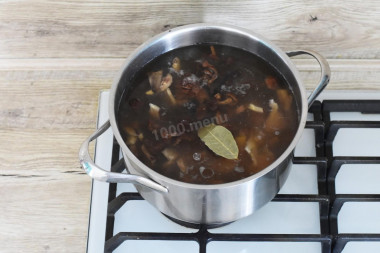 Постная солянка с грибами