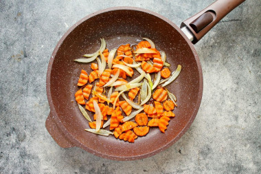 Рагу с тушенкой