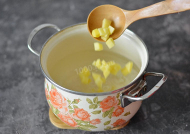 Суп из замороженных овощей с фрикадельками