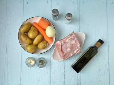 Свинина с картошкой и луком в духовке