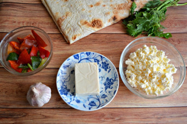 Творожные рулетики из лаваша в духовке