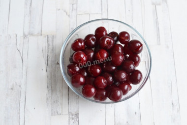 Заварной крем с вишней