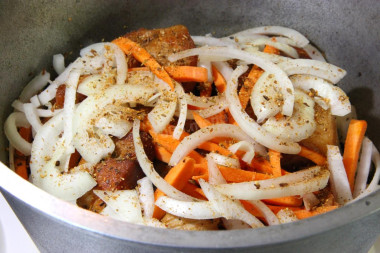 Картошка с мясом в казане