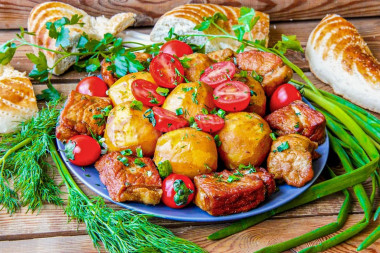 Картошка с мясом в казане