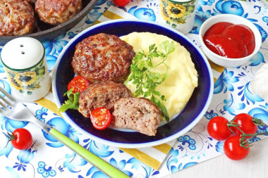 Котлеты с манкой и яйцом