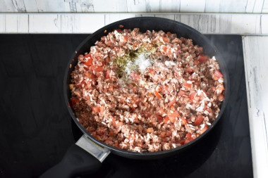 Перец с фаршем и сыром в духовке